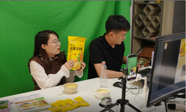 年銷,萬袋,加持,260,速溶,評如潮 南農(nóng)大教授苦心研究不起坨的玉米糊 拼多多助力科技美味從實驗室走向大市場